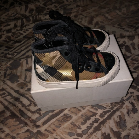burberry chucks